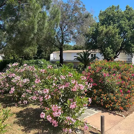Fiori Di Cala Rossa Tres Beau Au Sein D'une Hoteliere Avec Piscine Et Cala Rossa A 600m * Lecci