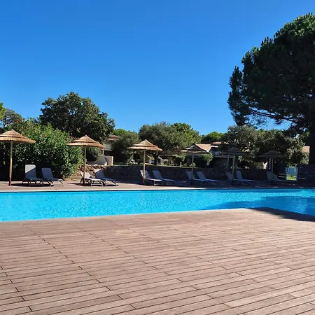 Daire Fiori Di Cala Rossa Tres Beau Au Sein D'une Hoteliere Avec Piscine Et Cala Rossa A 600m