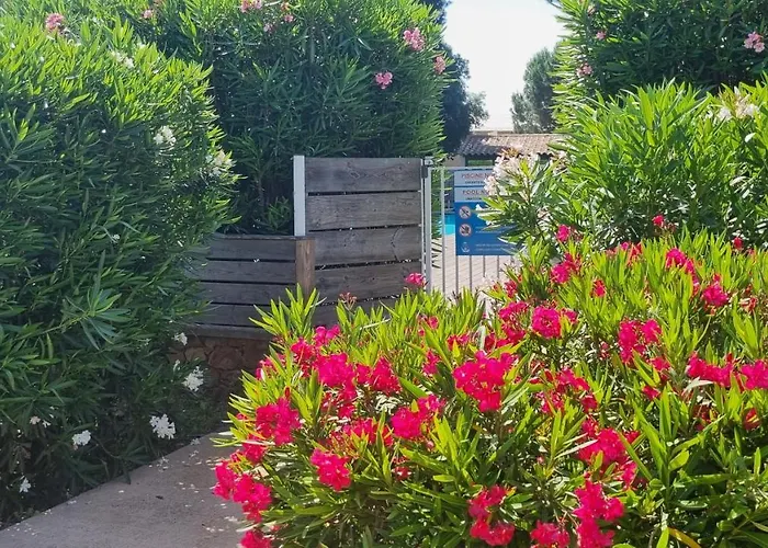 Fiori Di Cala Rossa Tres Beau Au Sein D'une Hoteliere Avec Piscine Et Cala Rossa A 600m דירה