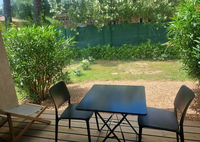 Fiori Di Cala Rossa Tres Beau Au Sein D'une Hoteliere Avec Piscine Et Cala Rossa A 600m לצ'י